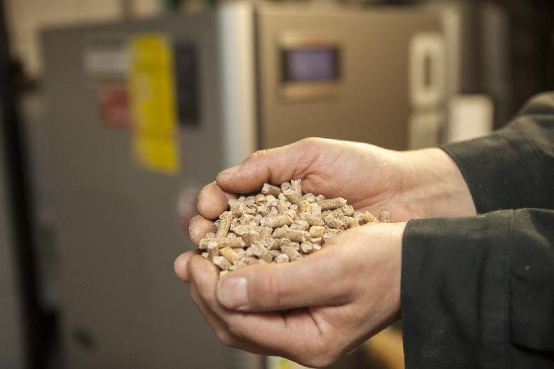 Gereedschap en apparatuur nodig voor het onderhoud van uw pelletsilo